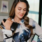 Cekricek.id - Artis cantik Luna Maya berbicara perihal kemungkinan untuk balikan bersama Ariel Noah. Ia menjawab tidak untuk sekarang