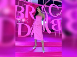 Cekricek.id - Lagi-lagi penampilan daripada transgender cantik Millen Cyrus dipuji begitu bohay kenakan dress pink mirip gadis Rusia