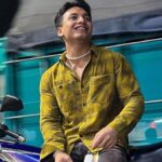 Jefri Nichol memamrekan sebuah tatto bertulisan Arab di tangannya yang langsung tuai sorotan warganet dengan mempertanyakan maksud tato itu.