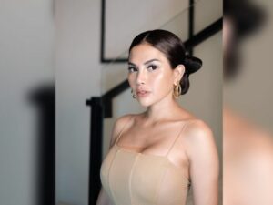 Cekricek.id - Lagi-lagi artis cantik Nikita Mirzani mendapat banyak pujian, jika wajahnya nggak pernah ngebosenin, bikin betah dipandang