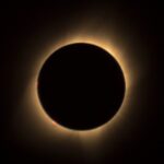 Gerhana matahari terakhir tahun 2022 ini muncul hari ini, Rabu (26/10/2022). Gerhana matahari parsial ini terlihat di sebagian negara-negara Asia, Afrika dan Eropa
