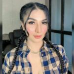 Cekricek.id - Dengan terang-terangan netizen menyebut jika mereka seketika mimisan ketika melihat penampilan Siva Aprilia.