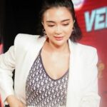 Cekricek.id - Selain sangat mahir dalam bidang bermusik alias menyanyi, Wika Salim juga memiliki keahlian rayuan bagi buaya, bikin gak nahan