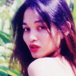 Bunda Corla mengunggah potret lamanya saat masih muda, fotonya itu pun disebut mirip dengan artis cantik almarhumah Nike Ardilla.
