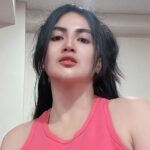 Selebgram seksi Dianna Dee Star Light hebohkan jagat maya dengan unggahan seksinya yang memperlihatkan ukuran dadanya yang besar.