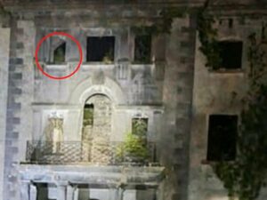 Pemburu Hantu Klaim Berhasil Rekam Penampakan Hantu di Bangunan Bersejarah Irlandia