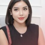 Millen Cyrus mengunggah foto baru di laman Instagram pribadinya yang tampak semakin memukau dan menarik perhatian publik.