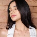 Nora Alexandra unggah foto seksinya yang memperlihatkan payudaranya yang masih kencan dan tidak kendur serta padat, Minggu (06/11/2022).