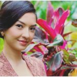 Artis cantik Raline Shah ternyata jago banget joget dangdut, hal itu tertangkap kamera ketika Raline melakukan proses fotoshoot,