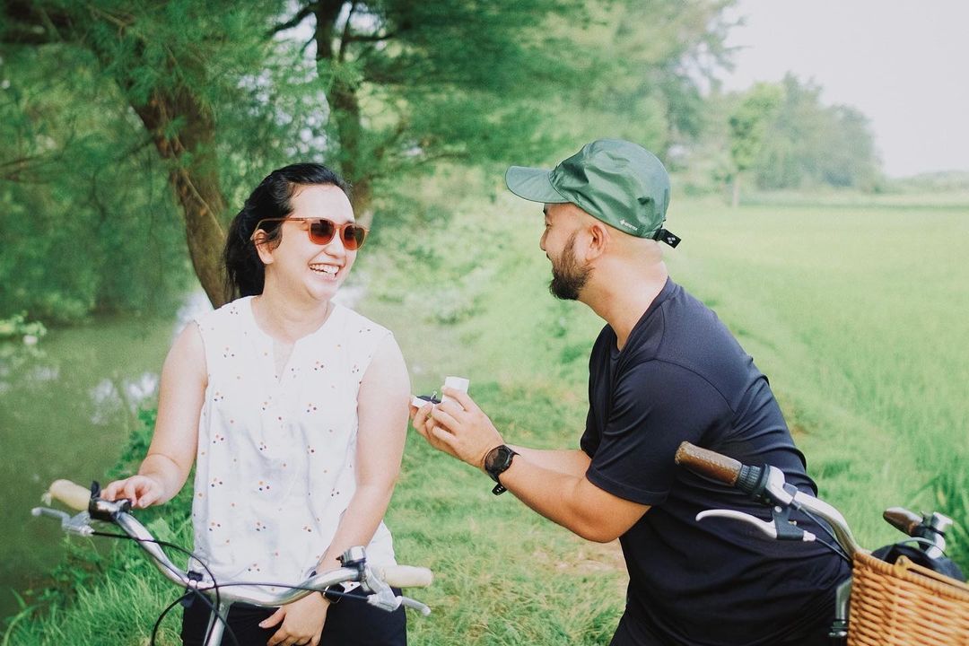 Tiba-tiba Nikah, Ini Potret Rachel Amanda dengan Suami yang Disebut Mirip Maher Zain