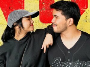 Cekricek.id - Fuji dan Thariq Halilintar telah genap berpacaran selama sepuluh bulan. Keduanya merayakan anniversary dengan membagikan sejumlah foto di Instagram yang mempeelihatkan kemesraan keduanya.