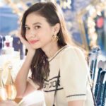 Cekricek.id - Artis berdarah Jepang Yuki Kato baru-baru ini mendapat nyinyiran dari netizen karena tubuhnya yang dinilai terlalu kurus. Jika dulu ketika menjadi artis cilik dia chubby dan menggemaskan, maka dalam foto terbarunya sangat terlihat perbedaan yang drastis.