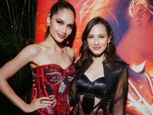 Cekricek.id - Cinta Laura dan Pevita Pearce berhasil menarik perhatian publik dengan potret keduanya pada gala premiere film "Sri Asih". Kedua artis cantik itu tampak begitu akrab saat berada di dalam satu bingkai kamera. Bahkan netizen memberikan mereka julukan sebagai srikandi hebat Indonesia.