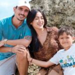 Cekricek.id - Kehidupan Jessica Iskandar seakan penuh dengan lika-liku. Mulai dari kasus penipuan yang menyebabkan kerugian sampai sepuluh miliar, sampai kesulitan membayar cicilan rumah. Namun, artis cantik itu tetap bisa tersenyum dan ceria di banyak kesempatan.