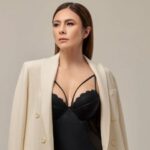 Cekricek.id - Wulan Guritno memang tak pernah gagal membuat mata para lelaki terbelalak. Selain karena kecantikan dan pesonanya yang luar biasa, dia juga kerap berpenampilan seksi. Tentu saja hal itu juga menjadi salah satu hal yang membuat banyak orang salah fokus.