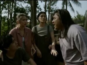 Cekricek.id - Film horor terbaru, "Keramat 2: Caruban Larang" kini sedang tayang di bioskop-bioskop Indonesia. Dikemas dengan gaya mokumenter, film ini sukses mengambil hati banyak penontonnya.