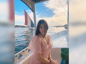 Cekricek.id - Penampilan daripada Cassandra Lee selalu membuat banyak netizen dari pangling, yuk intip sejumlah potret cantiknya