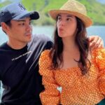 Cekricek.id - Penampilan daripada Chelsea Islan dengan sang calon suami selalu menuai sorotan, yuk intip potret serasi keduanya ini