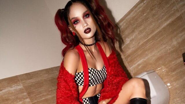 Cekricek.id - Pesona Cinta Laura dengan berdandan ala Joker memang tiada lawan. Yuk intip sejumlah potret cantiknya berikut ini