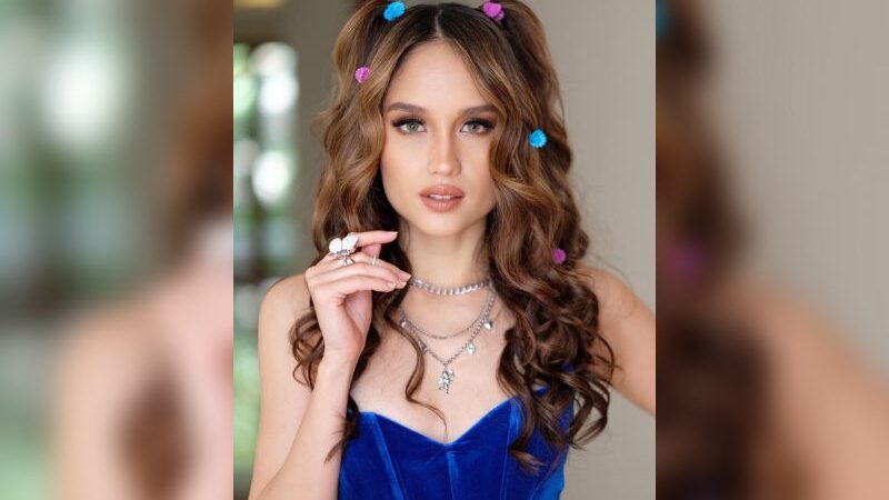 Cekricek.id - Artis cantik Cinta Laura memang sampai kini masih betah untuk sendiri, dan merasa tuhan sangat adil, begini katanya