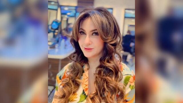 Cekricek.id - Nama Diana Pungky mungkin masih dikenal oleh sebagian masyarakat khususnya netizen Indonesia. Intip potret cantiknya yang awet