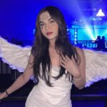Cekricek.id - Kini banyak pujian yang didapatkan oleh Elina Joerg berkaitan dengan pesonanya yang disebut-sebut benar-benar mirip malaikat.