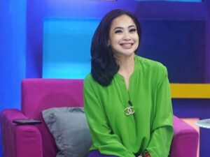 Cekricek.id - Presenter ternama Feni Rose mengaku bahwasanya dengan bercerai membuat dirinya merasa jauh lebih bahagia dan ringan.