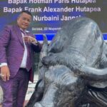 Cekricek.id - Media sosial dibuat heboh dengan tingkah Hotman Paris yang ingin melakukan somasi terhadap seorang wanita karena menciumnya