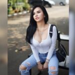 Cekricek.id - Artis sekaligus selebgram Maria Vania memberikan hadiah berupa wallpaper baru untuk para penggemar setianya