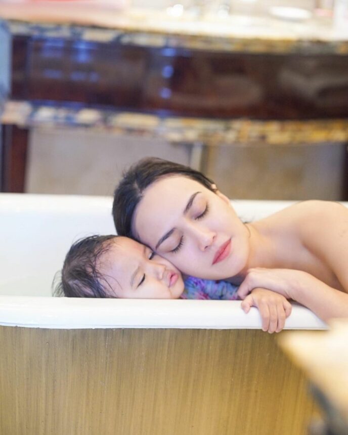 Shandy Aulia Unggah Foto Lagi Mandi, Bodinya yang Mulus dan Aduhai Jadi Sorotan