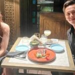 Cekricek.id - Semakin bertambah usia, wajah Ussy Sulistiawaty malah dinilai semakin awet muda. Cocok jadi hot mama karena semkain awet muda