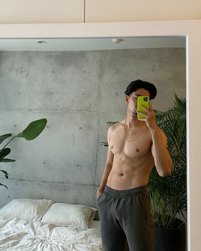 Intip Potret Kensuke, Model Tampan Asal Jepang yang Lengket Sama Lucinta Luna