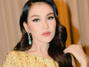 Ayu Ting Tin mengaku bingung saat disuruh memilih antara Ivan Gunawan dengan Boy William, inilah jawaban kocak yang diberikan Ayu Ting Ting,.