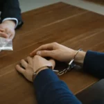 Cekricek.id - Pasal 131 KUHP (Kitab Undang-undang Hukum Pidana)