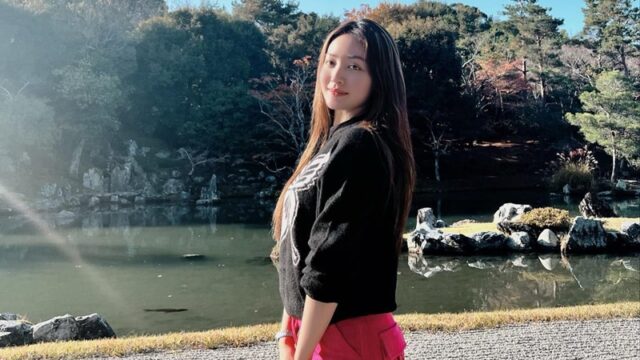 Natasha Wilona mengunggah foto baru di laman Instagram pribadinya yang langsung menuai sorotan dan dibanjiri pujian komentar warganet.