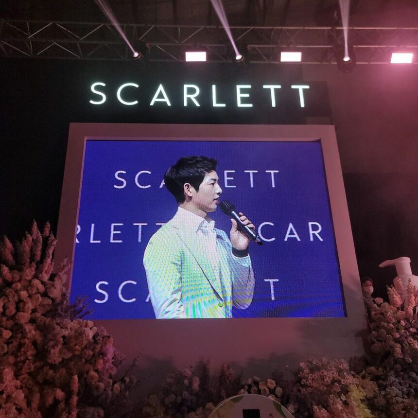 Intip Potret Song Joong Ki, Aktor Tampan yang Bikin Patah Hati Sedunia Karena Pacaran Sama Cewek Bule