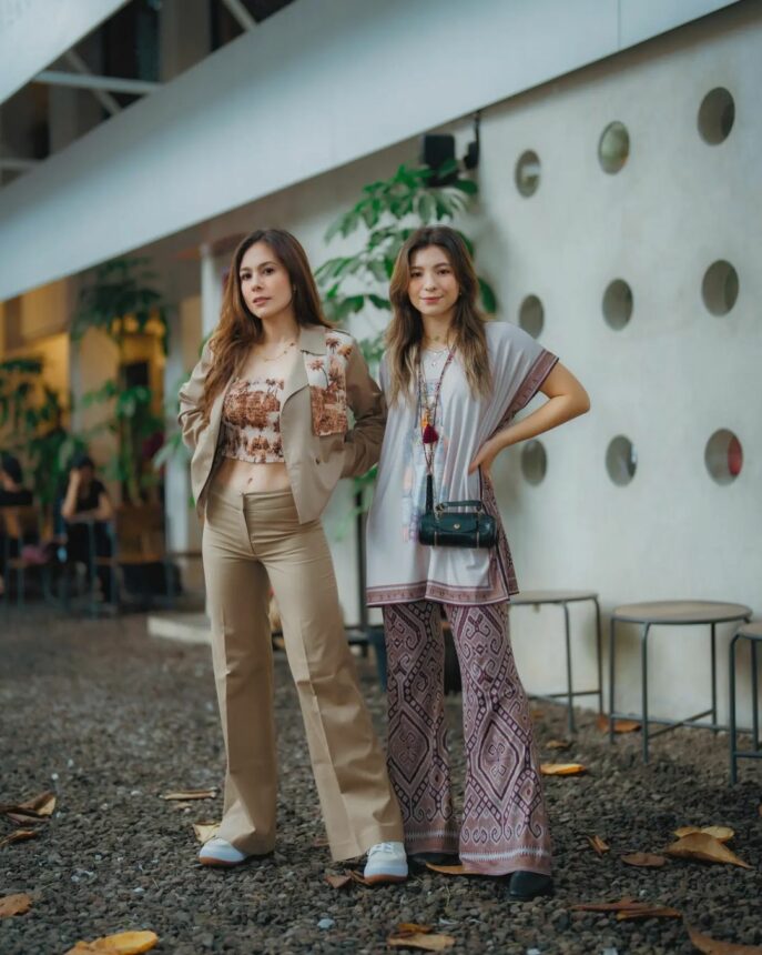 Foto Bareng Anak Gadis, Intip Potret Cantik Wulan Guritno dan Shalom yang Seperti Adik Kakak