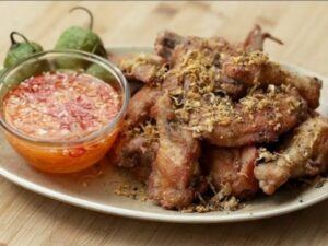 Cekricek.id - Ayam goreng saus Vietnam bisa dijadikan sebagai salah satu menu andalan makan siang di rumah. Bahan-bahan dan cara memasaknya pun cukup mudah untuk diikuti oleh para ibu rumah tangga.