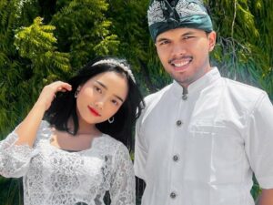 Cekricek.id - Pasangan kekasih Fuji dan Thariq Halilintar seakan tak ada habisnya menjadi perbincangan warganet. Bermula dari kabar tak mendapat restu dan keluarga Gen Halilintar, kali ini justru keduanya mengaku sudah menetukan tanggal pernikahan.