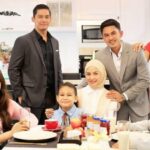Cekricek.id - "Jangan Bercerai Bunda" merupakan sinetron baru bertema keluarga yang saat ini sudah menayangkan dua episode perdananya. Sinetron yang tayang di salah satu stasiun televisi swasta ini menghadirkan Revalina S Temat sebagai tokoh utama perempuannya.