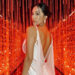 Cekricek.id - Anya Geraldine lagi-lagi menuai pujian berkat penampilannya yang cantik dan menawan. Sering tampil dengan busana yang kasual, kali ini dia dinilai memiliki kecantikan berkali-lipat karena gaun panjang yang dikenakannya.