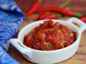 Cekricek.id - Resep sambal goreng pedas maknyus cukup mudah dibuat dengan memakai bahan-bahan yang tidak terlalu banyak dan mudah ditemukan. Sajian ini merupakan salah saru menu andalan yang wajib ada dalam hidangan bersama keluarga.
