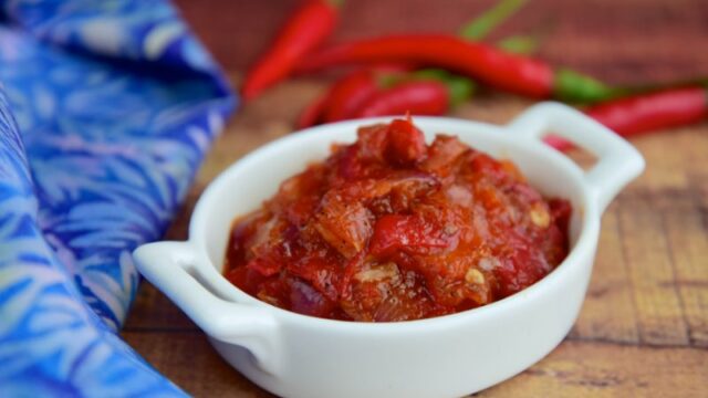 Cekricek.id - Resep sambal goreng pedas maknyus cukup mudah dibuat dengan memakai bahan-bahan yang tidak terlalu banyak dan mudah ditemukan. Sajian ini merupakan salah saru menu andalan yang wajib ada dalam hidangan bersama keluarga.