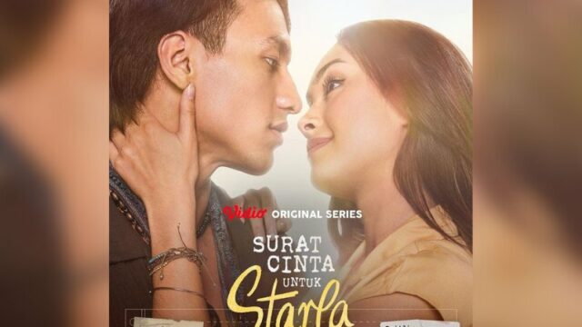 Cekricek.id - Jefri Nichol dan Caitlin Halderman kembali beradu akting sebagai sepasang kekasih dalam web series yang akan datang, "Surat Cinta untuk Starla". Sebelumnya mereka juga dipasangkan dalam film dengan judul yang sama pada tahun 2017.