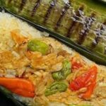 Cekricek.id - Resep nasi bakar ayam suwir bisa dijadikan salah satu menu makan harian andalan para ibu. Selain menambah variasi dalam sajian di meja makan, masakan ini juga memiliki cita rasa yang sangat lezat.