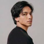 Cekricek.id – Sebagai aktor muda, Jefri Nichol sudah banyak berkontribusi lewat perannya di banyak judul film layar lebar. Sepanjang tahun 2022 ini, aktor berparas tampan itu cukup laris hingga membintangi beberapa judul hanya dalam waktu satu tahun terakhir. Tentu hal itu merupakan prestasi membanggakan baginya dan juga para penggemar yang mendukung.