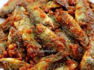 Cekricek.id - Resep Sambal Goreng Baby Nila bisa dimasukkan ke dalam daftar menu harian untuk sajian keluarga. Sesuai namanya, masakan bercita rasa pedas akan sangat cocok jika menjadi teman makan nasi dan menambah selera makan.