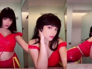 Cekricek.id – Dinar Candy semakin berani saja pemer penampilan dengan pakaian yang ketat dan terbuka. Tidak hanya melalui unggahan foto tapi juga berupa video yang memperlihatkan dirinya tengah berpose dengan busana seksinya itu. Tentu saja hal itu membuat banyak orang melongo melihat kelakuannya yang sangat berani.