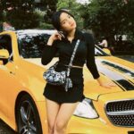 Cekricek.id – Fuji tampil cantik dan elegan lewat foto terbaru yang diunggahnya melalui salah satu lama media sosial pribadinya. YouTuber yang tak lain merupakan adik ipar mendiang Vanessa Angel itu pun menuai banyak pujian dari para penggemarnya di kolom komentar.