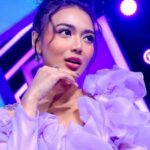 Wika Salim belum lama ini mengunggah video dirinya yang tengah tampil di atas panggung dengan outfit seksi dan goyangan aduhainya.